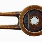 Divot tool